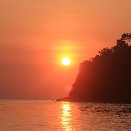 Coconut Beach Bungalows & Warung 2 Amed Exterior foto