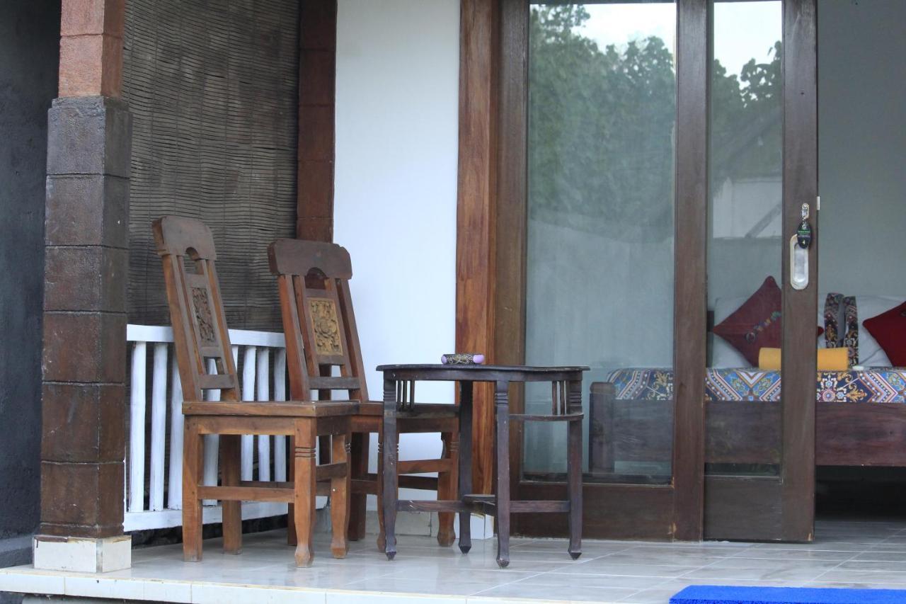 Coconut Beach Bungalows & Warung 2 Amed Exterior foto