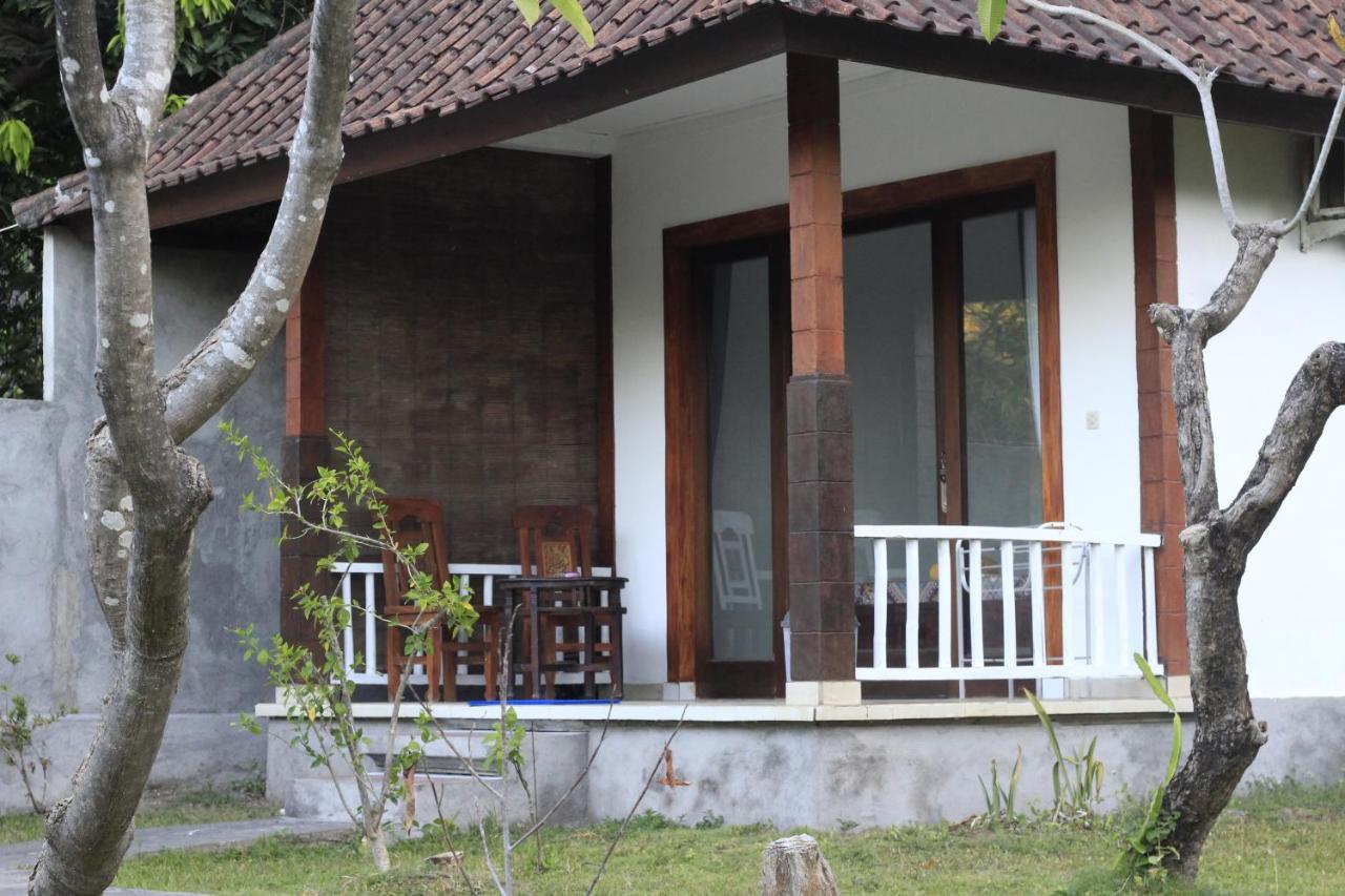 Coconut Beach Bungalows & Warung 2 Amed Exterior foto